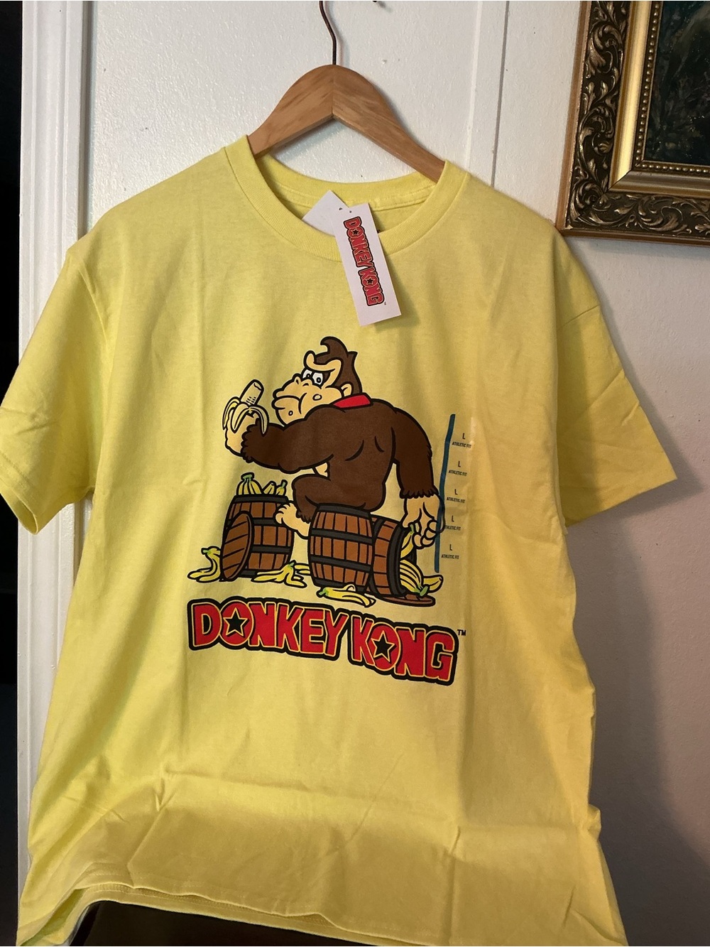 Donkey Kong Yellow Graphic Tee size L - Picture 2 of 6